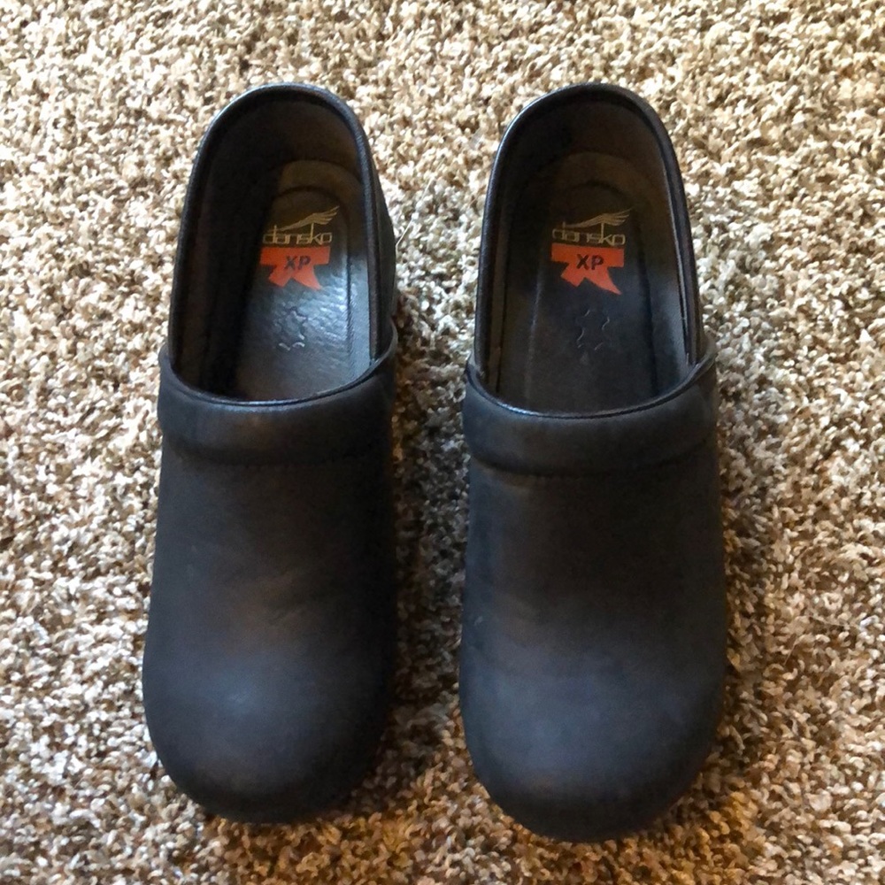 Black Dansko XP shoes